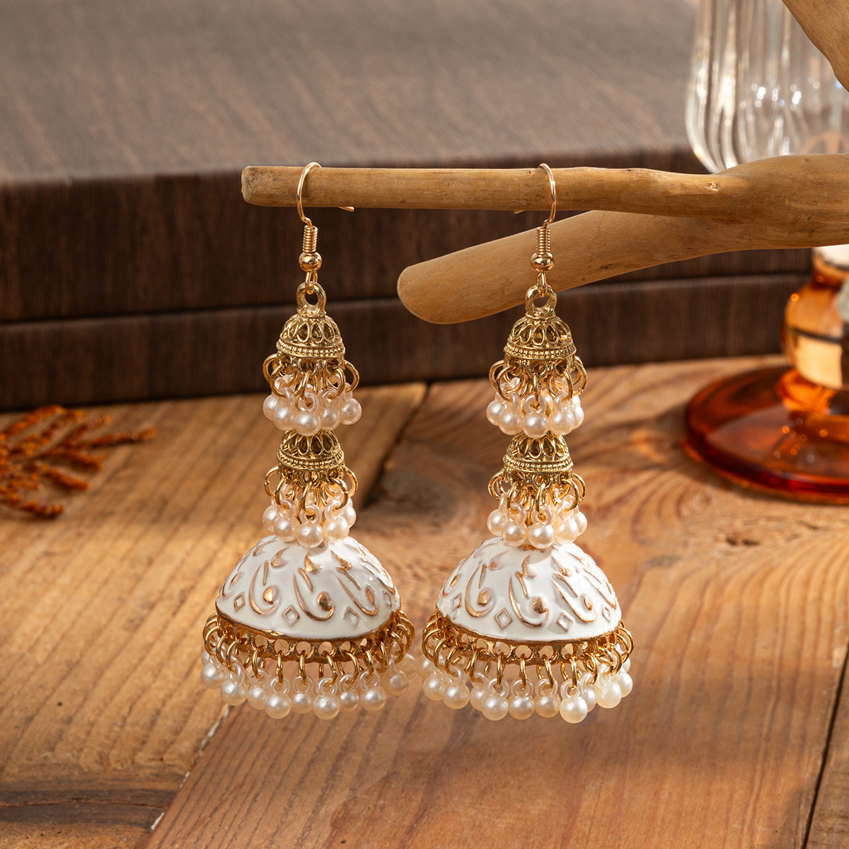 Indian Wedding Supply - الرجعية العرقية الذهب اللون Jhumka الهندي