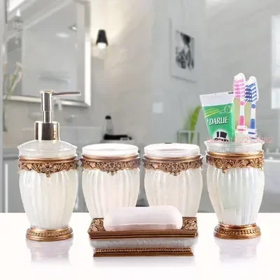 طقم إكسسوارات حمام من خمس قطع: - مراجعة Wedding Bathroom Supply Kit وسعره