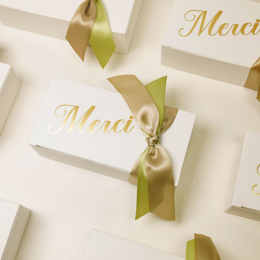 علب الهدايا الصغيرة مع الشريط  - مراجعة Wedding Supply Business وسعره